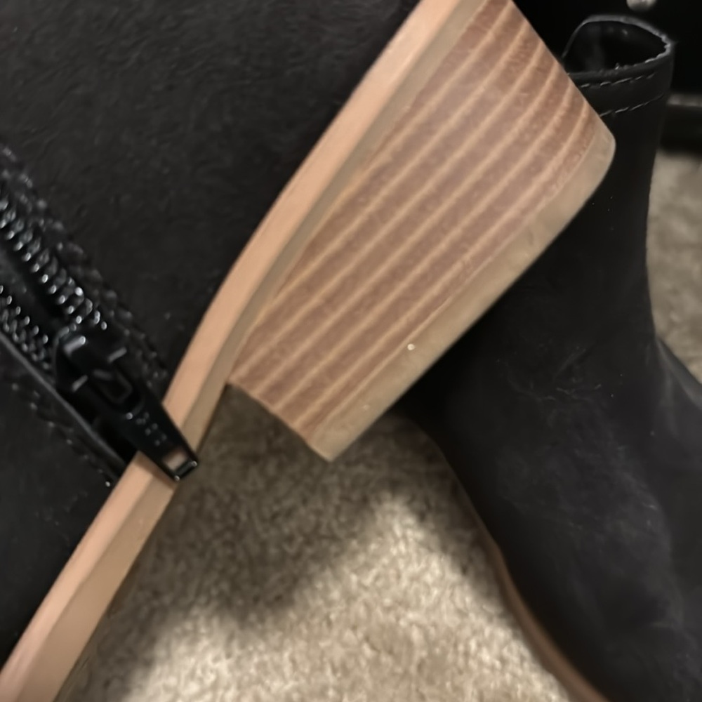 Booties! - Picture 4 of 4